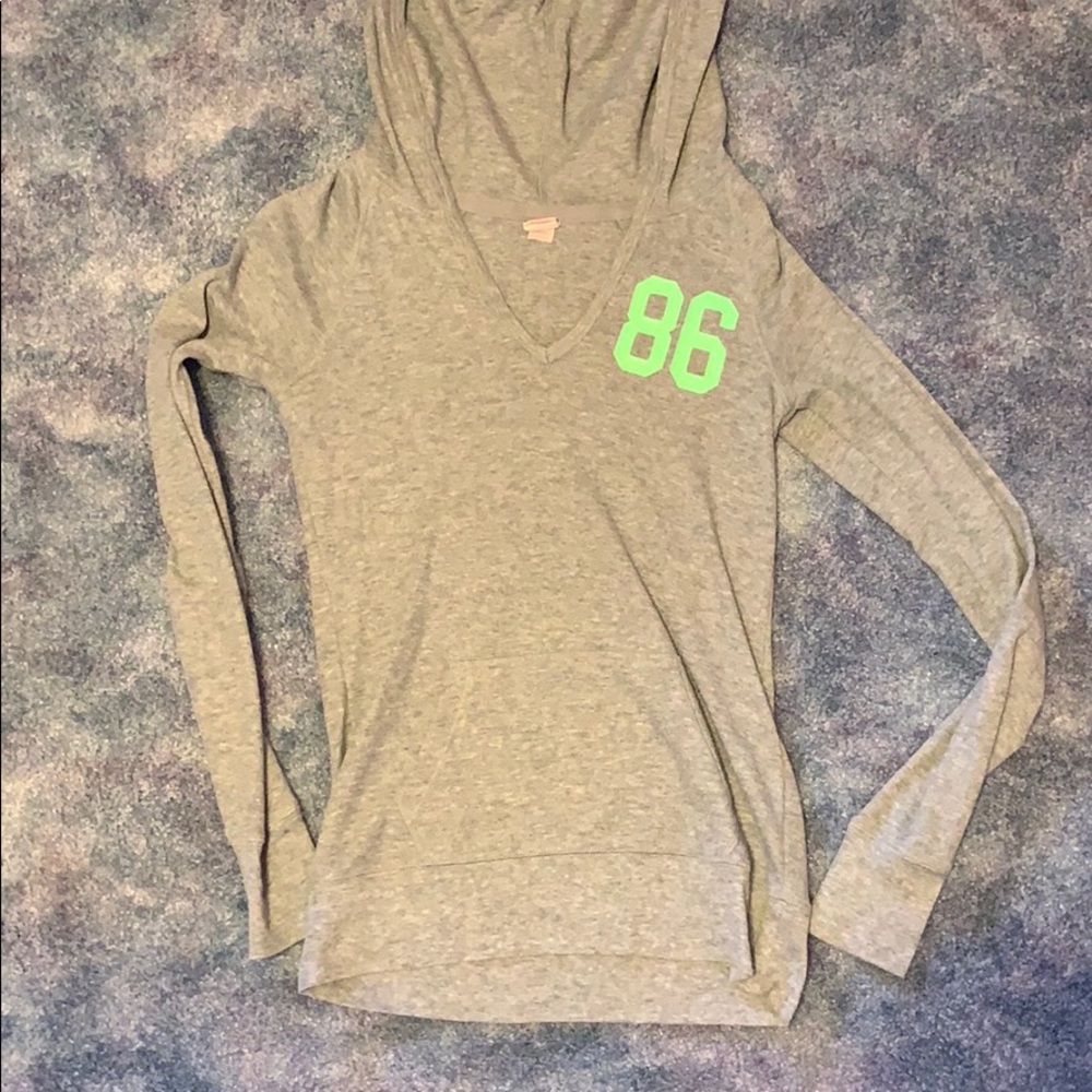 Vs PINK pull over